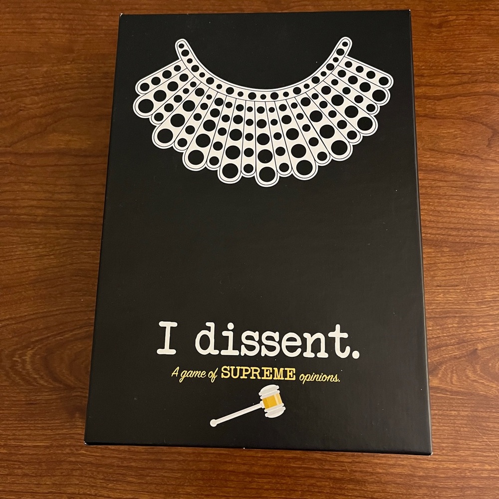 Card Game “I Dissent”